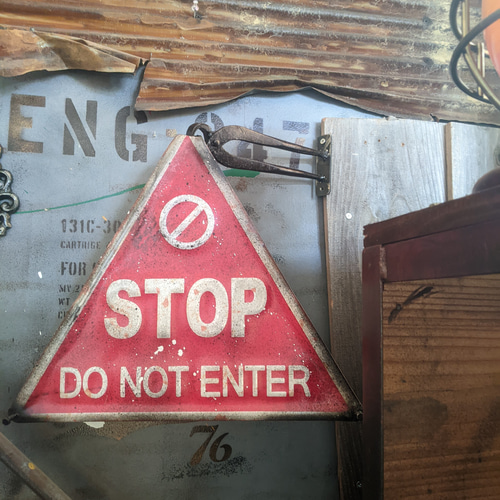 インダストリアル 立入禁止 看板 防犯グッズ 壁掛け看板 インダストリアル 立入禁止 看板 防犯グッズ 壁掛け看板 #フライヤー