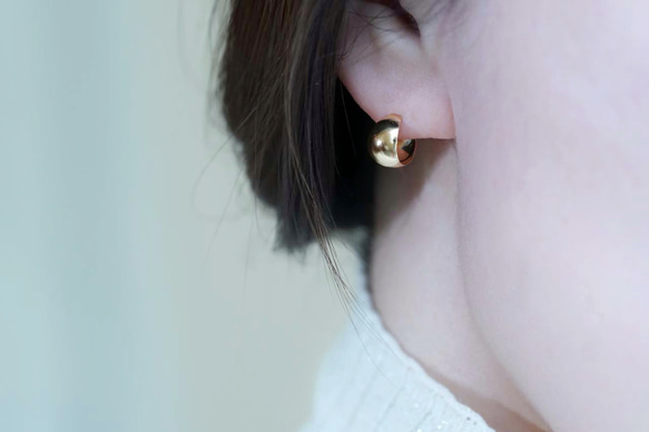 【片耳】フープピアス K18 7mm×15mm ムーンピアス 片耳】フープピアス K18 7mm×15mm ムーンピアス 楽天市場