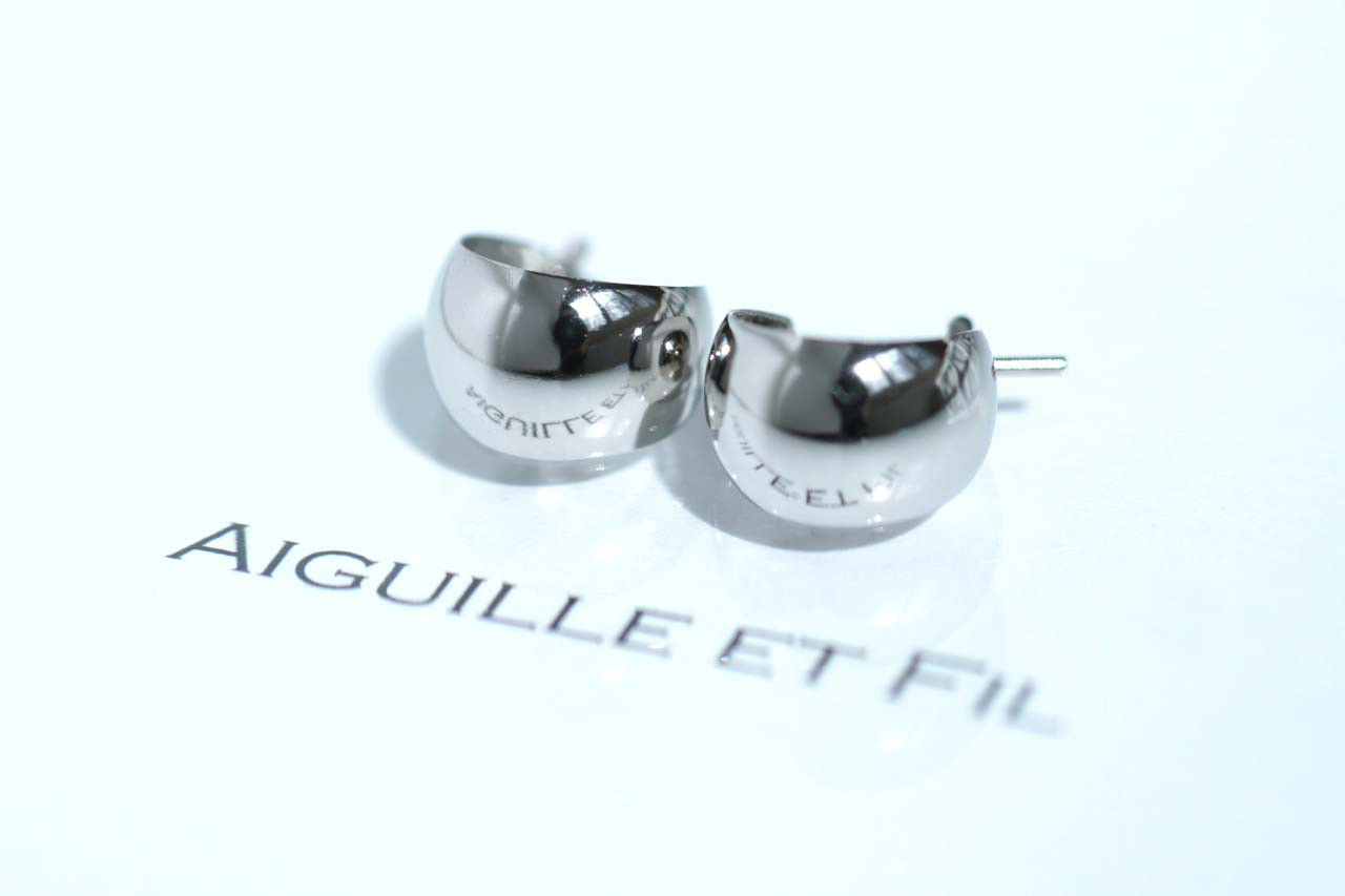 【送料無料】Pt900 ムーンフープピアス 7mm×10mm ペア