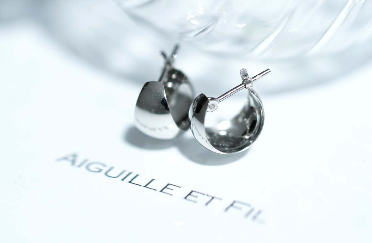 【送料無料】Pt900 ムーンフープピアス 7mm×10mm ペア