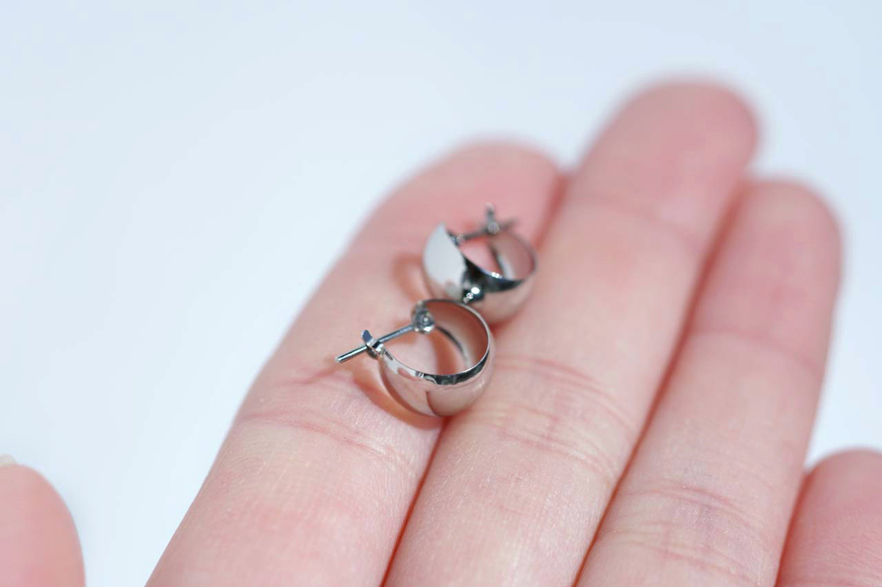 【送料無料】Pt900 ムーンフープピアス 7mm×10mm ペア