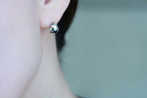 ピアス フープ プラチナ pt900 5×10 地金ピアス ムーンピアス 月