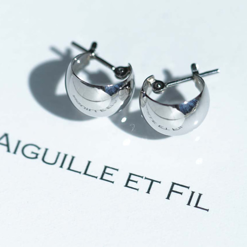 送料無料】Pt900 ムーンフープピアス 7mm×10mm ペア ピアス