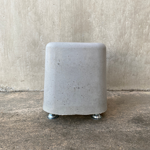 【コンクリート100%スツール 】 インテリア ショップ オブジェ モルタル コンクリート100%スツール 】 インテリア ショップ 什器オブジェ 植物