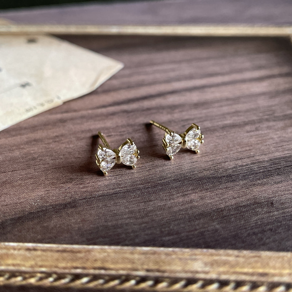 小さいリボンピアス 小ぶり ピアス（スタッド・一粒） cles 通販 