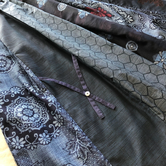 アンティーク大島紬のパッチワークスカート　12種類の青系の大島紬　お好きな着丈で　裏地付き　着物リメイク 7枚目の画像