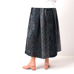 アンティーク大島紬のパッチワークスカート　12種類の青系の大島紬　お好きな着丈で　裏地付き　着物リメイク 2枚目の画像