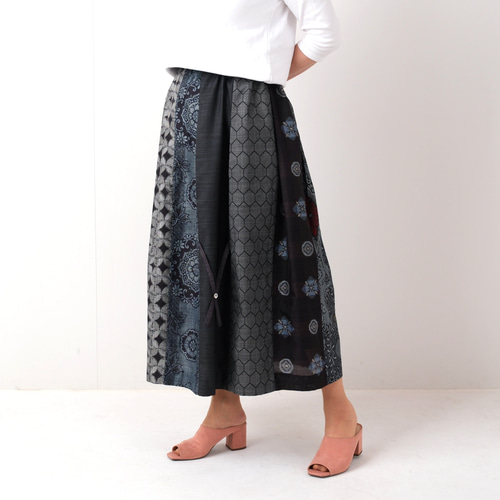 アンティーク大島紬のパッチワーク巻きスカート 青割り込み絣 サロン