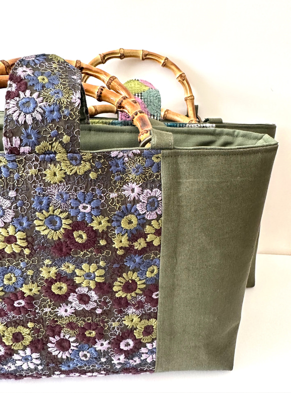 刺繍シリーズ　Mバンブーバッグ　「スクエア小花」緑　和装にも… 7枚目の画像