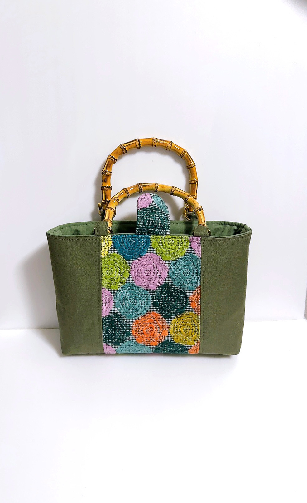 刺繍シリーズ　Ｓバンブーバッグ　「モネのバラ」緑　和装にも…