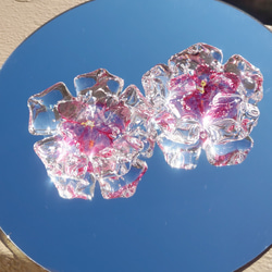 ガラスの桜　八重箸置き 2枚目の画像