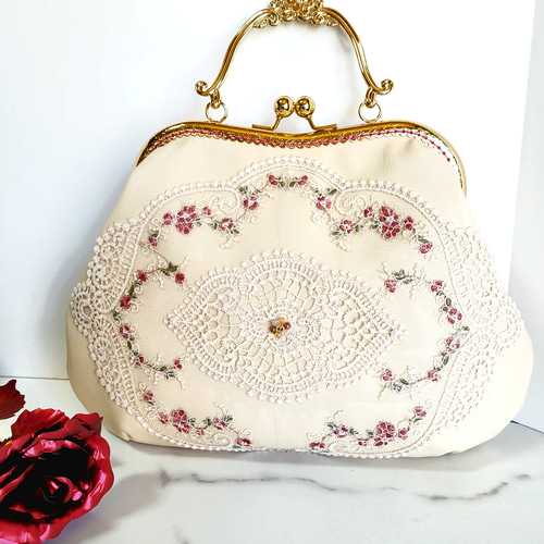 【美品】総ビーズ刺繍 がま口金具 フリンジ ハンドバッグ アンティーク調口金のがま口バッグ(レースとビーズ) ハンドバッグ