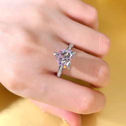 6カラット ハート ライトピンク 高炭素ダイヤモンド キラキラ ゴージャス リング 指輪 かわいい シンプル 普段使い 3枚目の画像