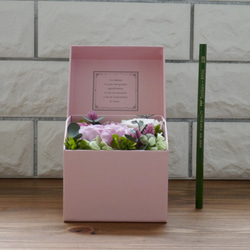 ピンクバラのフラワーボックス　ボックスアレンジ　プリザーブドフラワー　バラ　ピンクバラ　フラワーギフト 11枚目の画像