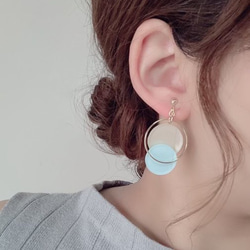 Asymmetry color pallet pierce/earring (Pearl White×Sax) [cc] 3枚目の画像
