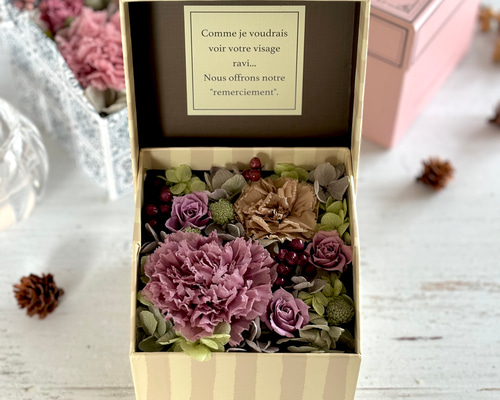 【ハンドメイド】薔薇・カーネーションのフラワーBOX プリザーブドフラワー ボックスフラワー バラ カーネーション