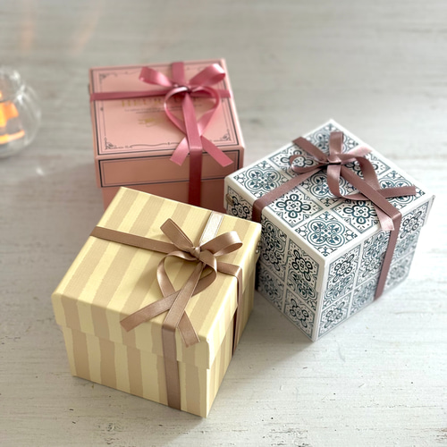 【ハンドメイド】フラワーBOX  カーネーション it-62c71171a76b9-1200.jpg