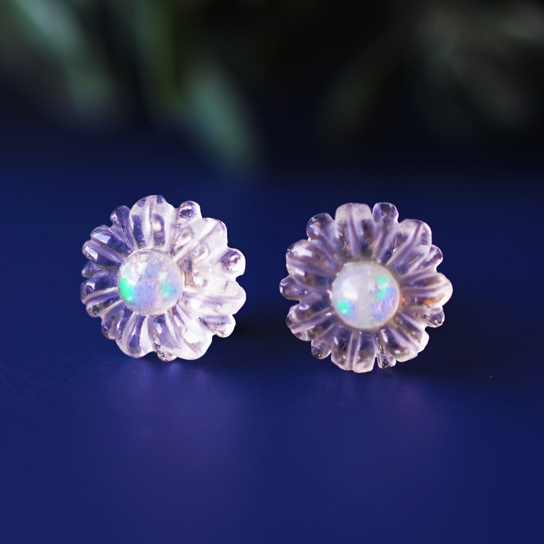 蓮花の水晶　ピアス　いろはオリジナル　サージカルステンレス　匿名配送