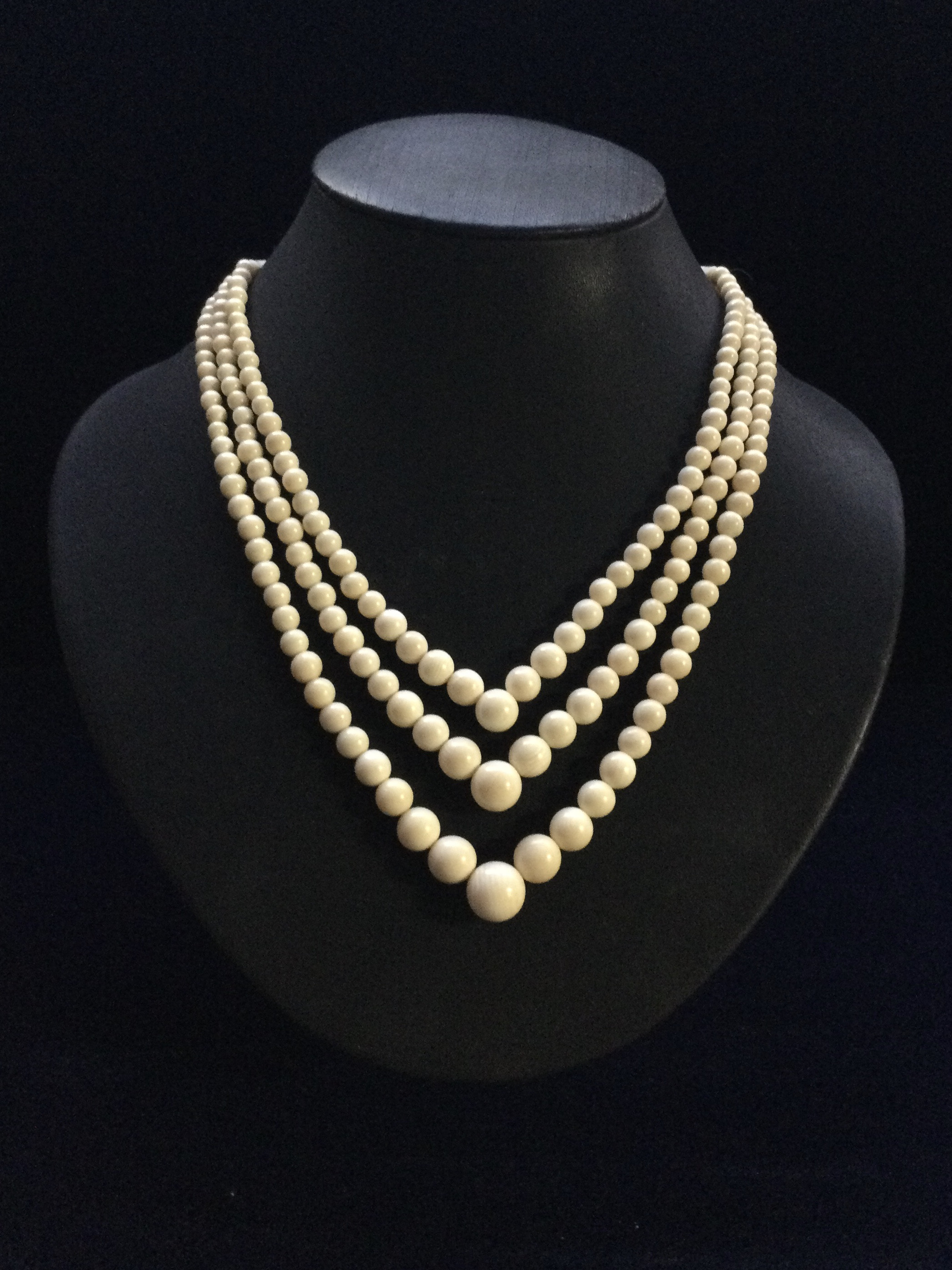 ★本象牙　ネックレス（3連V字）MN-167B★