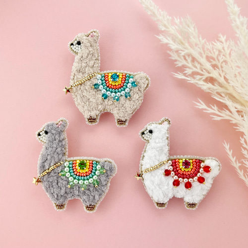 ✨タグ付き✨アルベロベロ ブタchan ビーズ刺繍 ブローチ付き Ｔシャツ ✨タグ付き✨アルベロベロ ブタchan ビーズ刺繍 ブローチ付き Tシャツ