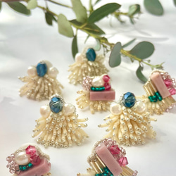 ビーズ刺繍アクセサリー/ビーズアクセサリー/イヤリング/淡水パール/入学式/入園式/結婚式/春イヤリング/ブルー/ピアス 1枚目の画像