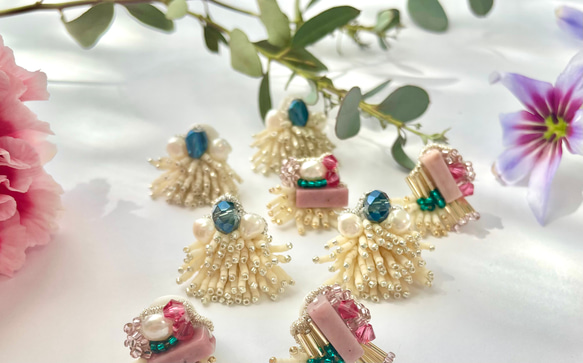 ビーズ刺繍アクセサリー/ビーズアクセサリー/イヤリング/淡水パール/入学式/入園式/結婚式/春イヤリング/ブルー/ピアス 1枚目の画像