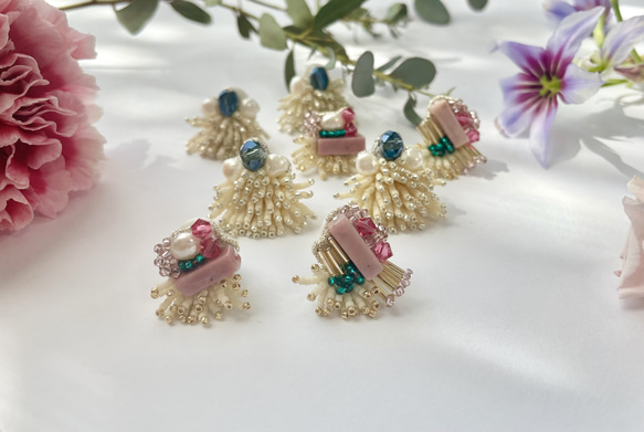 ビーズ刺繍アクセサリー/ビーズアクセサリー/イヤリング/淡水パール/入学式/入園式/結婚式/春イヤリング/ブルー/ピアス 4枚目の画像