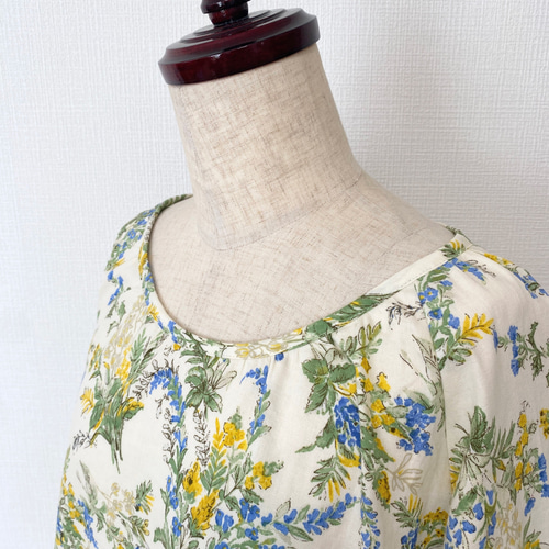 ミモザのブーケ＊春の草花柄 長袖ワンピース＊勿忘草＊ゆったり