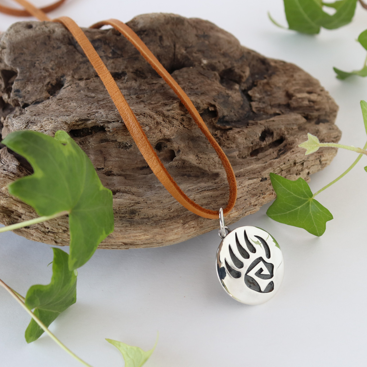 シルバー925 コンチョペンダント ベアトラック