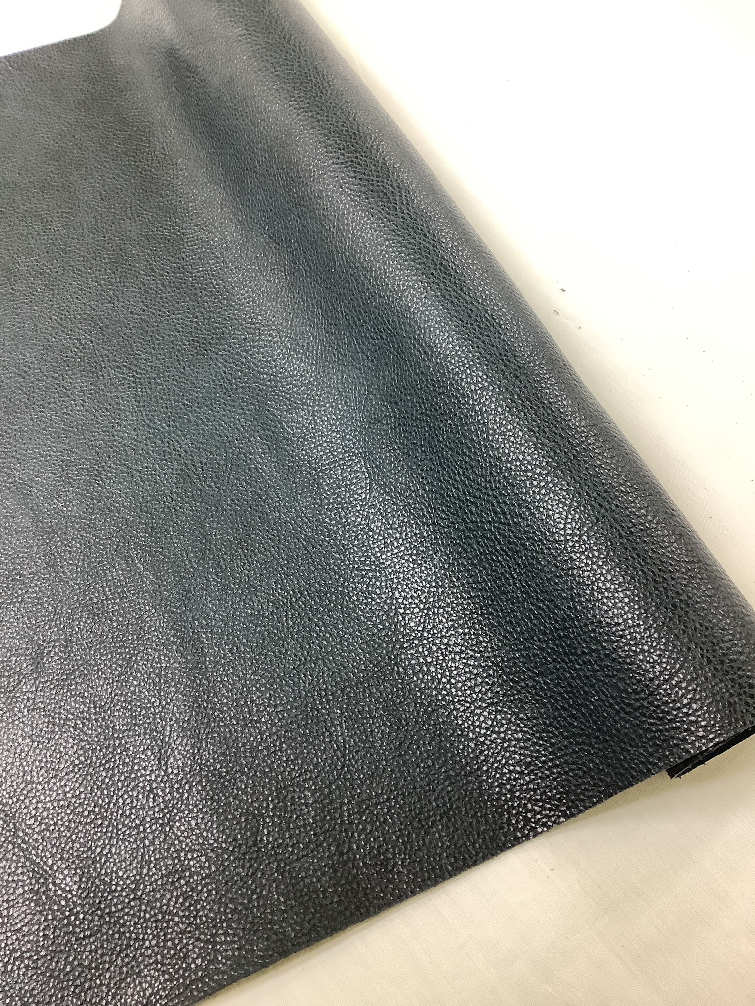 ギャロ　ソフトタンニン切革　紺