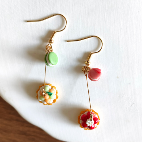 chieko+ピアス アクセサリー マカロンピアス 土日限定値下げ！！ 苺 メロン タルト・抹茶 さくら マカロン ✾ 可愛い を詰め込んだ贅沢