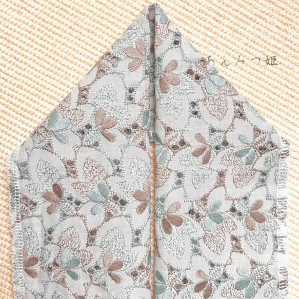 綿の刺繍半衿 青磁色と利休茶色【ラスト】 6枚目の画像