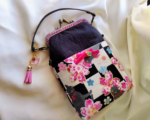 桜猫☆がま口 持ち手付 ポケット付スマホケース ハンドメイド がま口  