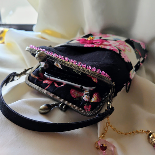 桜猫☆がま口 持ち手付 ポケット付スマホケース ハンドメイド がま口  