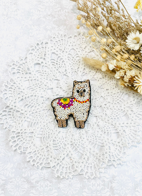 【kaesa】オートクチュール刺繍　トゥシューズ・四つ葉シルバーブローチ オートクチュール刺繍ブローチ ちょうちょのshiroganeさん