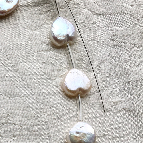 完売御礼 #401 淡水真珠 本真珠 白ベースに虹色 とろけるハート  