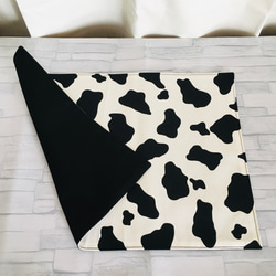 牛柄ホルスタインランチョンマット（白×黒） 4枚目の画像