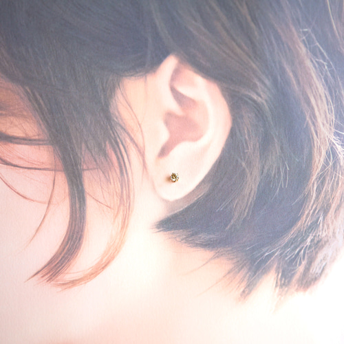 ピアス☆シンハライト（3mm）14kgf ピアス（スタッド・一粒