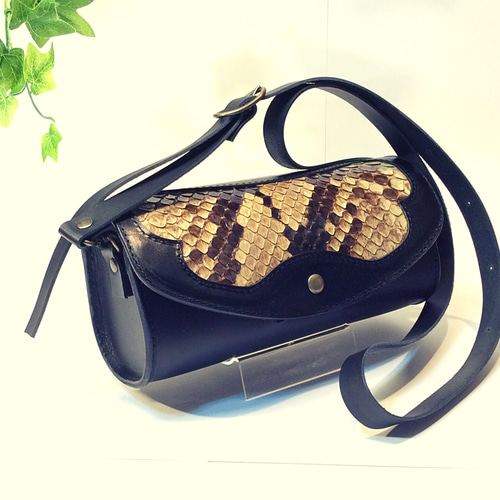 W23ダイヤモンドパイソンショルダーバッグスリム/ウエストバッグ  