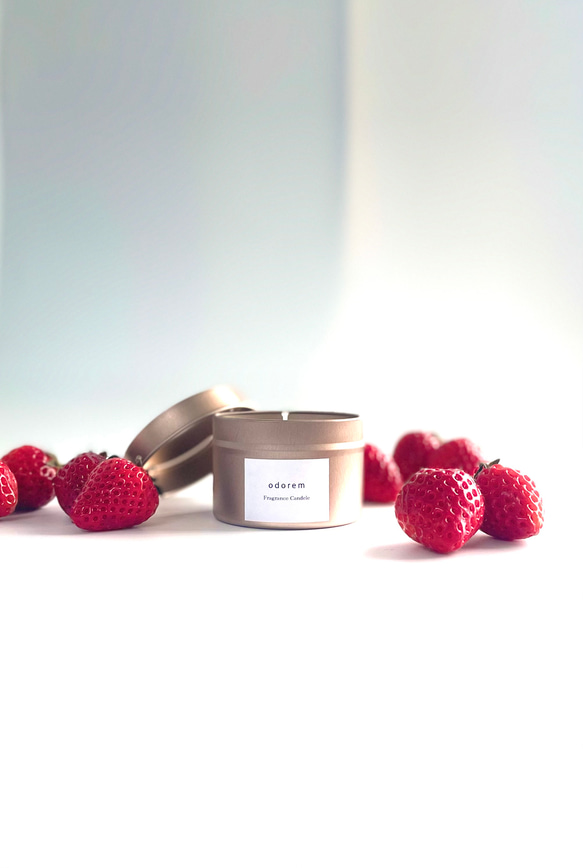 みずみずしく愛らしい甘さの香り　STRAWBERRY (苺) FRAGRANCE CANDLE(ソイキャンドル) 1枚目の画像