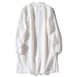 ロングリネンシャツ　チャイナドレス風　前に花刺繍リネンシャツ　長袖ロングシャツ　ホワイト　S-Lサイズ　L163　 2枚目の画像