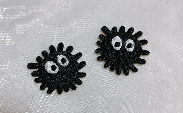 ☆送料無料☆ まっくろくろすけ ワッペン ワッペン・アップリケ