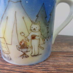 猫ちゃんの楽しいキャンプ　手描きのマグカップ 3枚目の画像