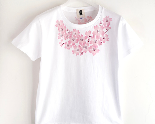 手描きコサージュサクラの花柄Tシャツ ホワイト 手描きで描い桜の花柄T
