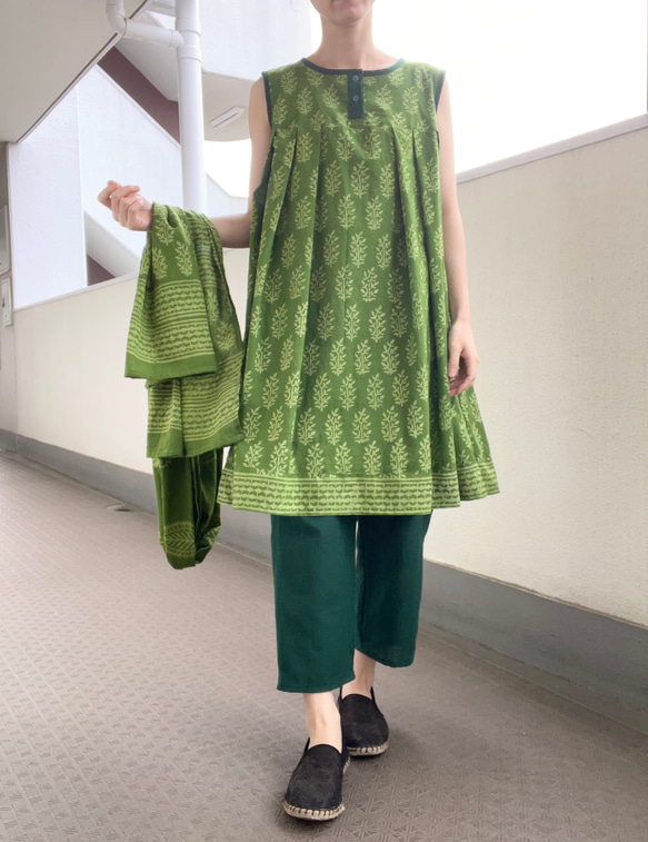 インド綿セットアップ④　パンジャビドレス　ブロックプリント　トップ　パンツ　ストール　3点セット　ピスタチオグリーン 5枚目の画像