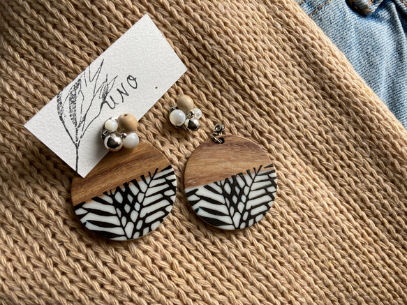 wood×leaf wood ピアス・イヤリング 1枚目の画像