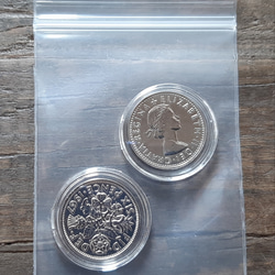 幸せのシックスペンス イギリス 2枚セット ラッキー6ペンス 本物古銭英国コイン 美品です 19.5mm 2.8gram 1枚目の画像