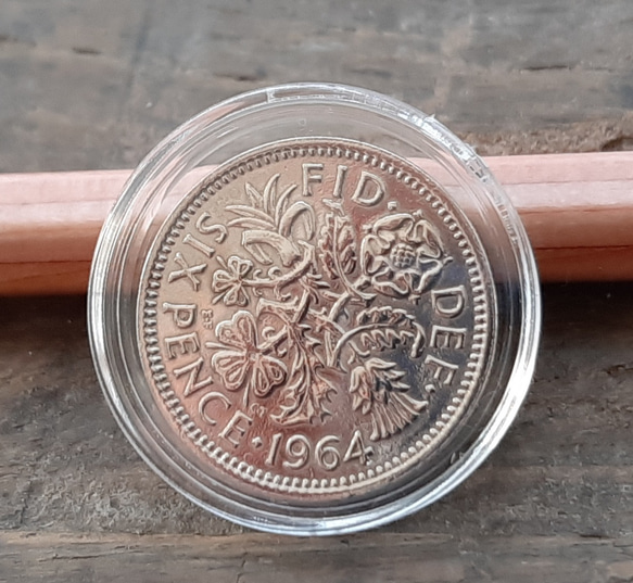幸せのシックスペンス イギリス 2枚セット ラッキー6ペンス 本物古銭英国コイン 美品です 19.5mm 2.8gram 2枚目の画像