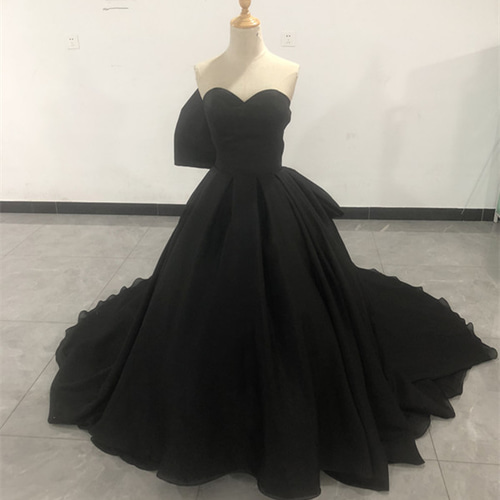 ウェディングドレス 黒 上品！オーガンジー ベアトップ リボン 披露宴  