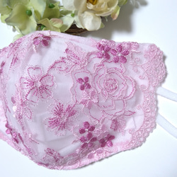 【送料込み】 不織布マスクカバー  バラ刺繍 ピンク 薔薇刺繍  肌に優しい 4枚目の画像